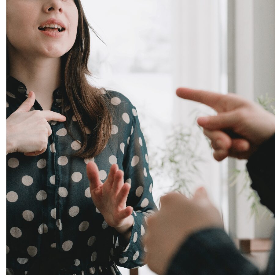 Coach oder Mediator - je nachdem, welches Problem Sie als Führungskraft angehen wollen, ist ein Coach oder ein Mediator sinnvoller.